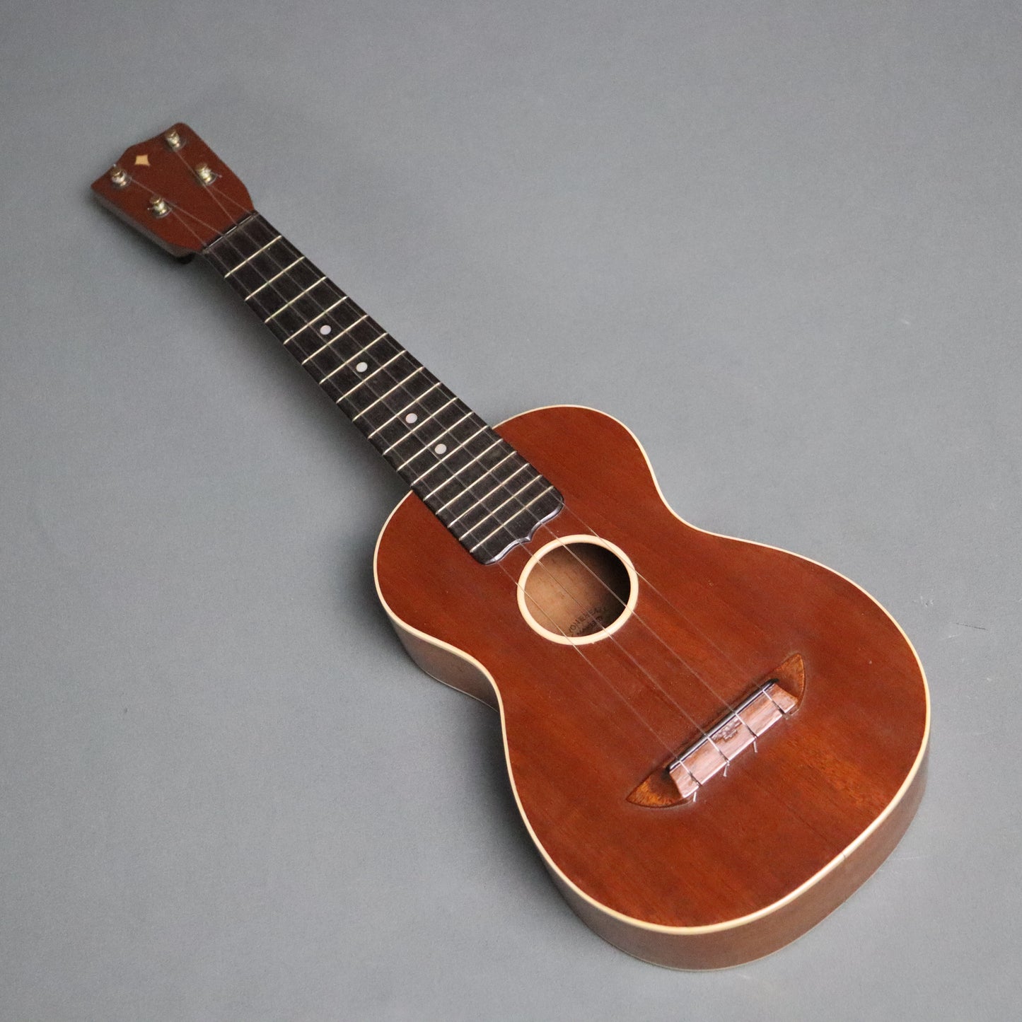 Lyon & Healy Washburn Style 701 Soprano Ukulele Uke