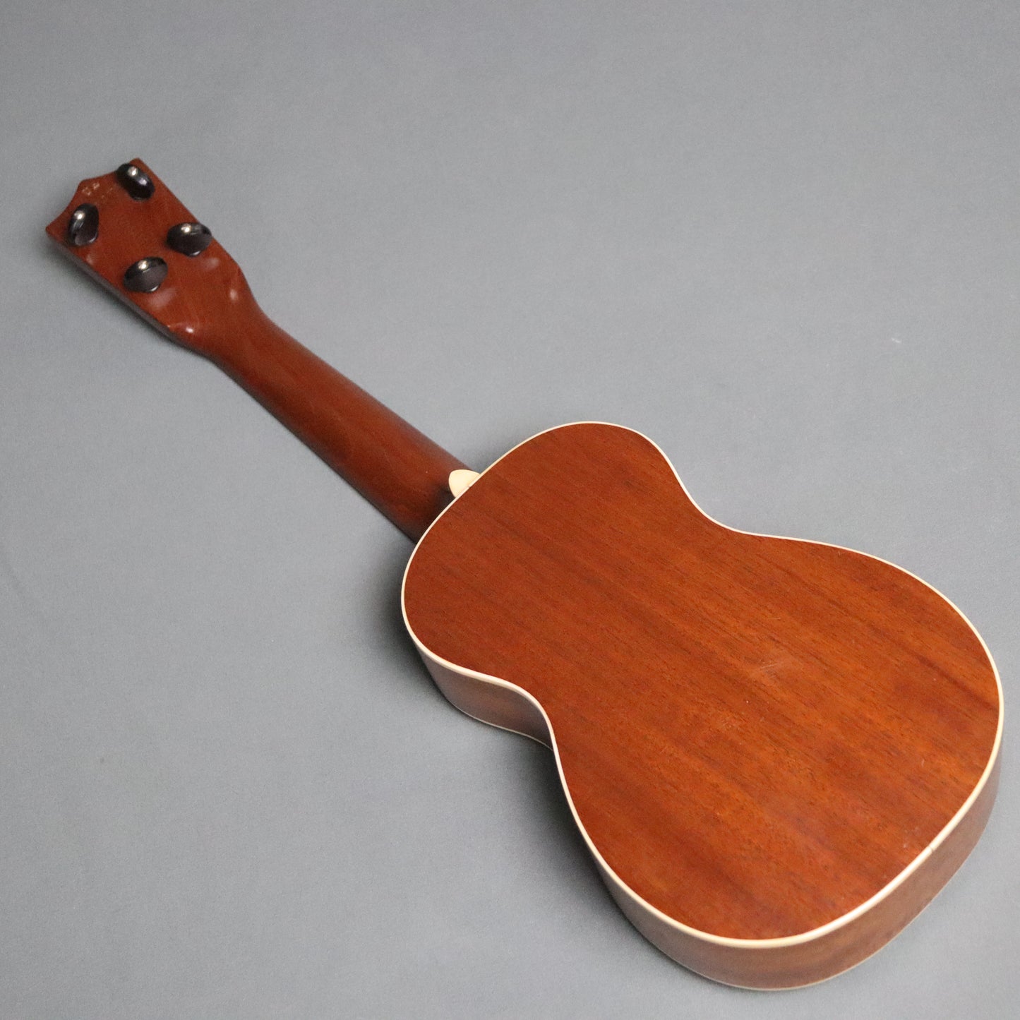 Lyon & Healy Washburn Style 701 Soprano Ukulele Uke
