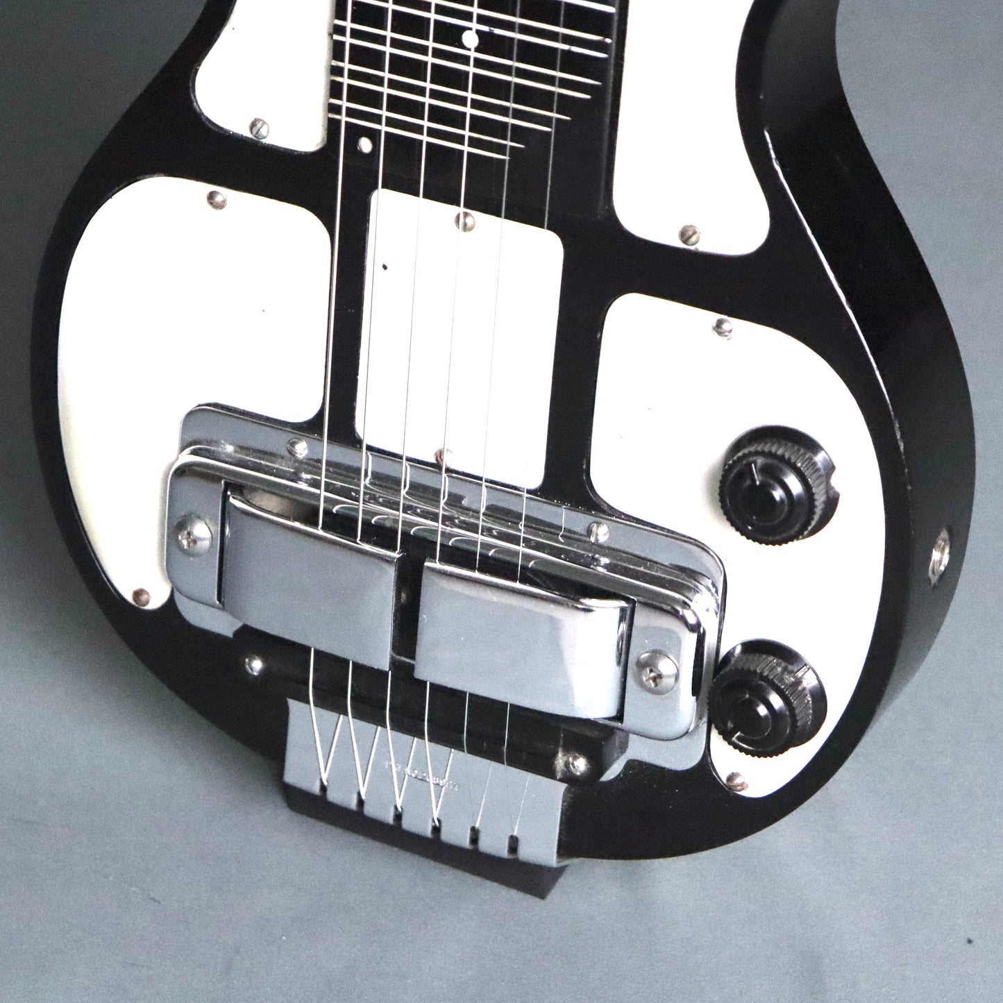 Mid 1940s Rickenbacher B-6 Bakelite Panda Hawaiian Lap Steel Guitar B6 Lapsteel Rickenbacker