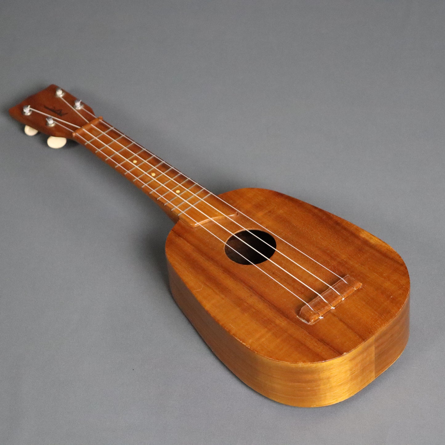 Kamaka Pineapple White Label Ukulele