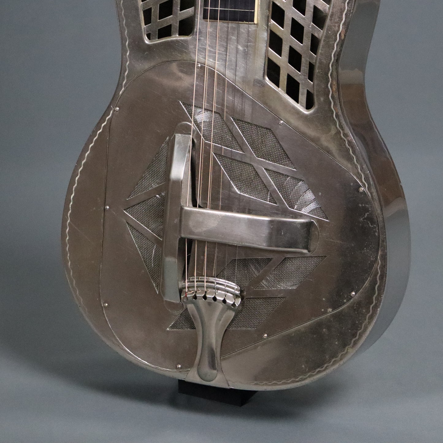 1931 National Tricone Style 1.5 Square Neck Guitar Lap Steel Wiggle Border Hawaiian