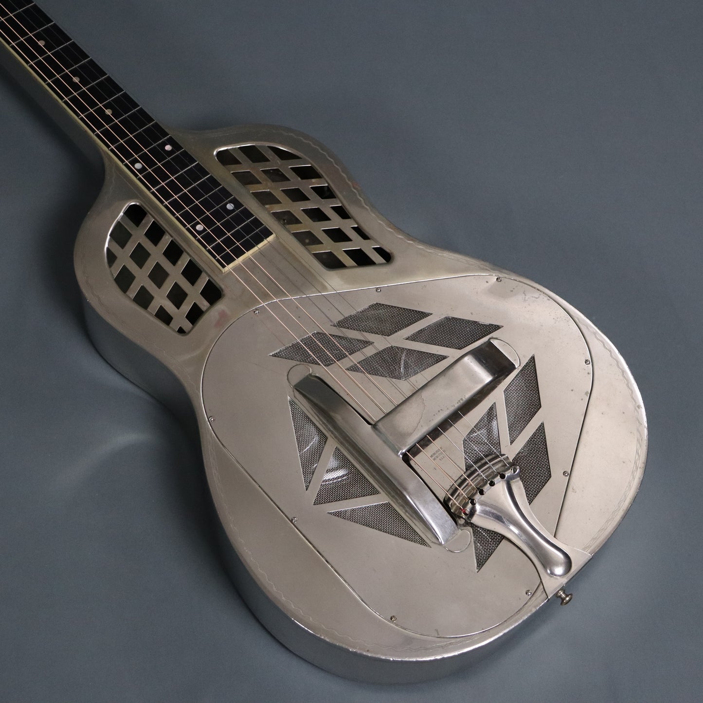 1931 National Tricone Style 1.5 Square Neck Guitar Lap Steel Wiggle Border Hawaiian