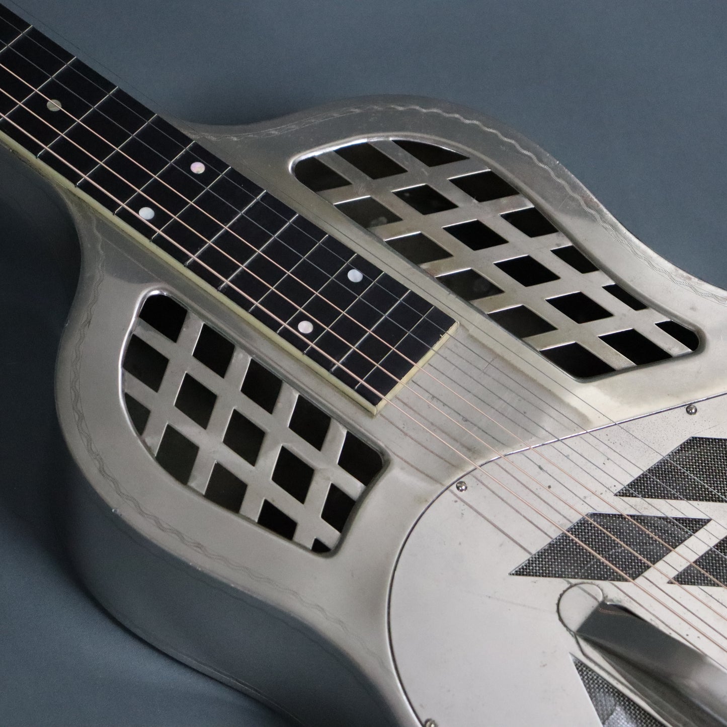 1931 National Tricone Style 1.5 Square Neck Guitar Lap Steel Wiggle Border Hawaiian