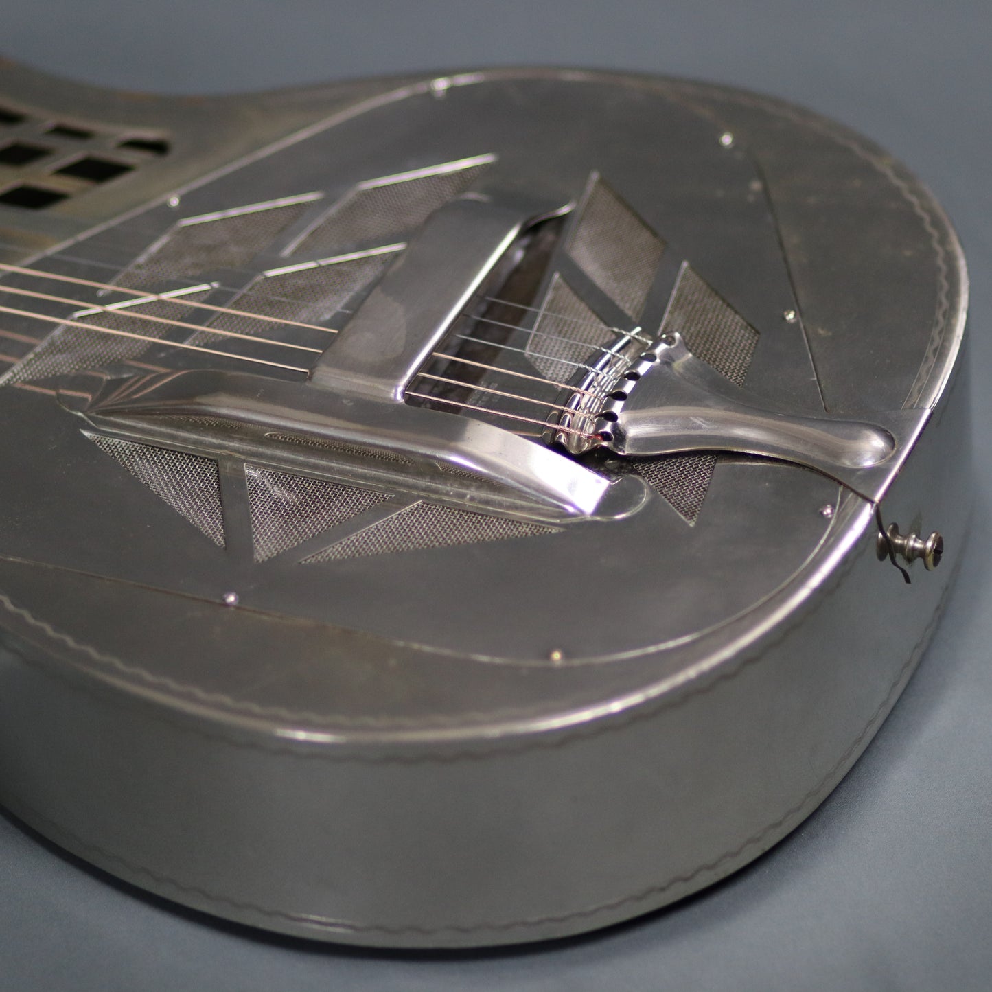 1931 National Tricone Style 1.5 Square Neck Guitar Lap Steel Wiggle Border Hawaiian