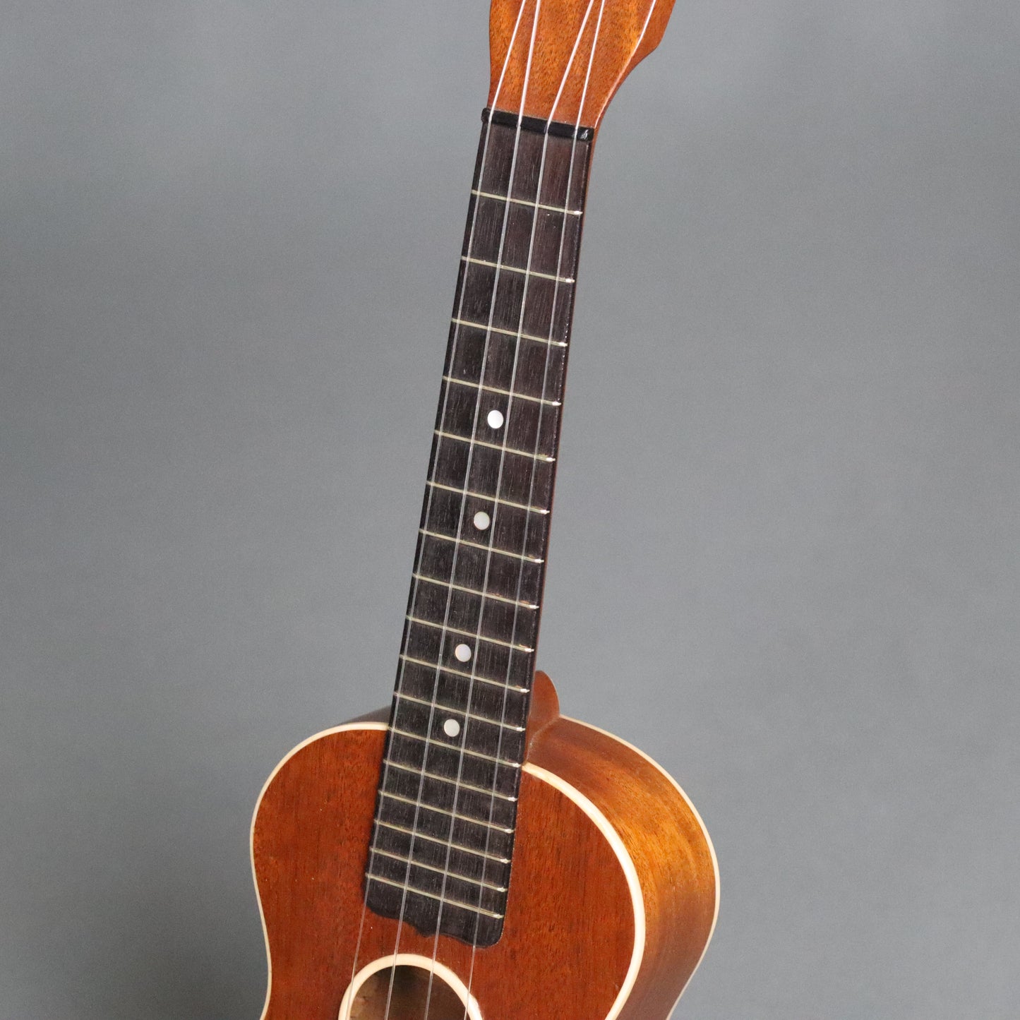Lyon & Healy Washburn Style 701 Soprano Ukulele Uke
