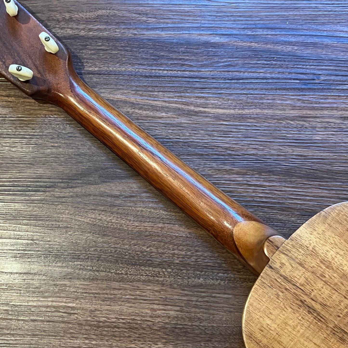 CLEAN 1950's Kamaka Gold Label SAIL HEADSTOCK Tenor Ukulele Professional Uke